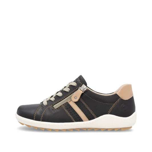 Women’s Leather Lace-Up Casual Shoe