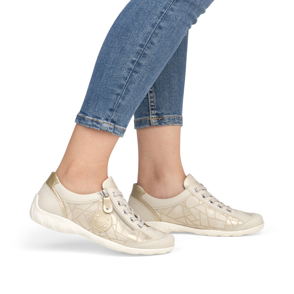 Women's Casual Shoes