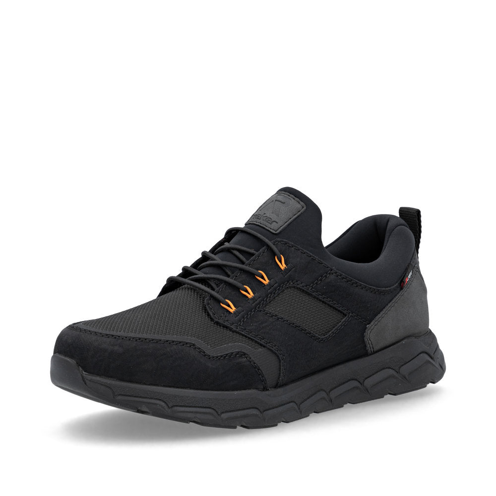 Men’s Low-Top Sneaker