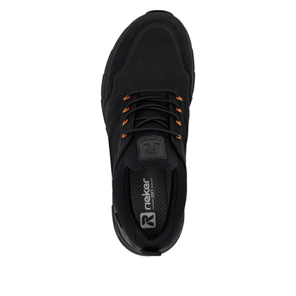 Men’s Low-Top Sneaker