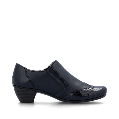Women’s Low-Heel Shoe