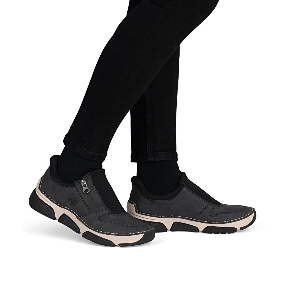 Women’s Slip-On Comfort Shoe