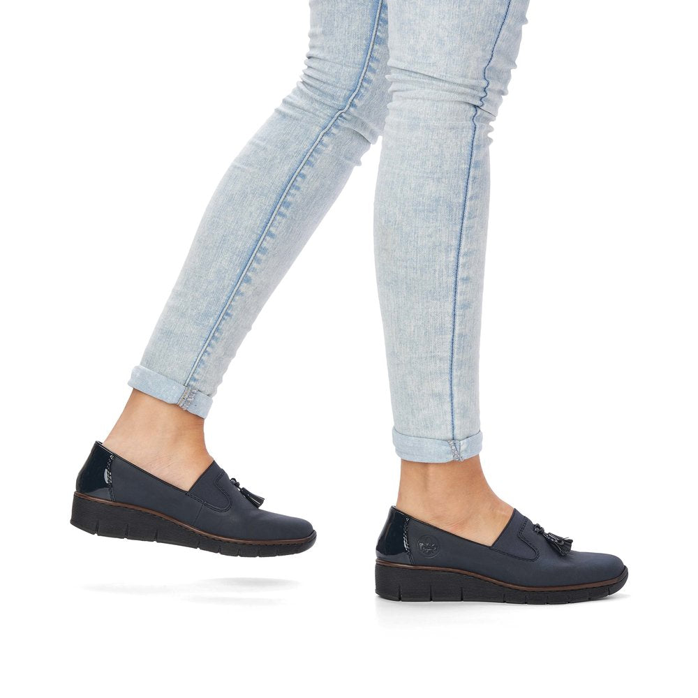 Women’s Slip-On Wedge Shoe