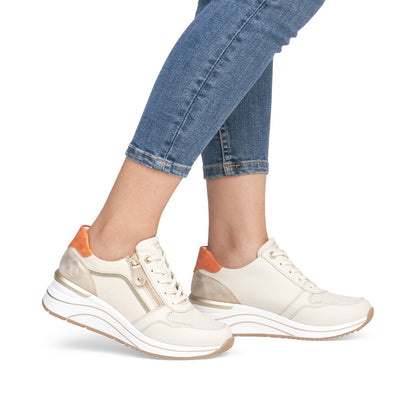 Women’s Leather Comfort Sneaker