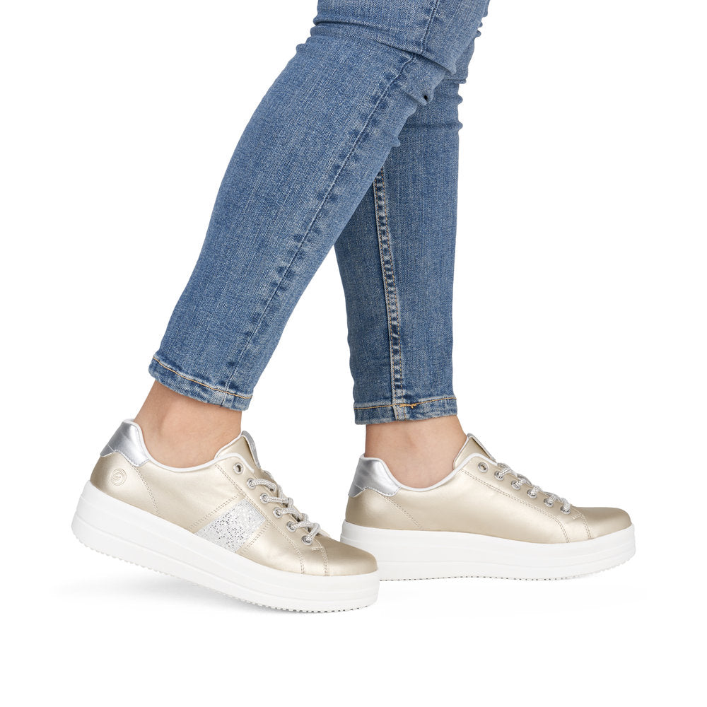 Women's Low-Top Shoe
