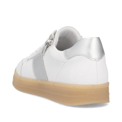 Women’s Leather Lace-Up Sneaker