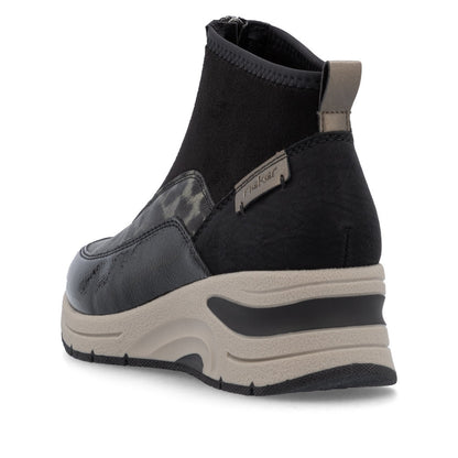 Women’s Leather Zip-Up Bootie