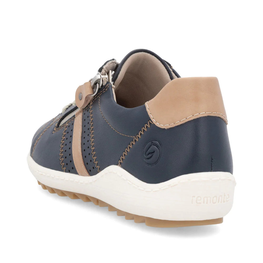Women’s Leather Lace-Up Casual Shoe
